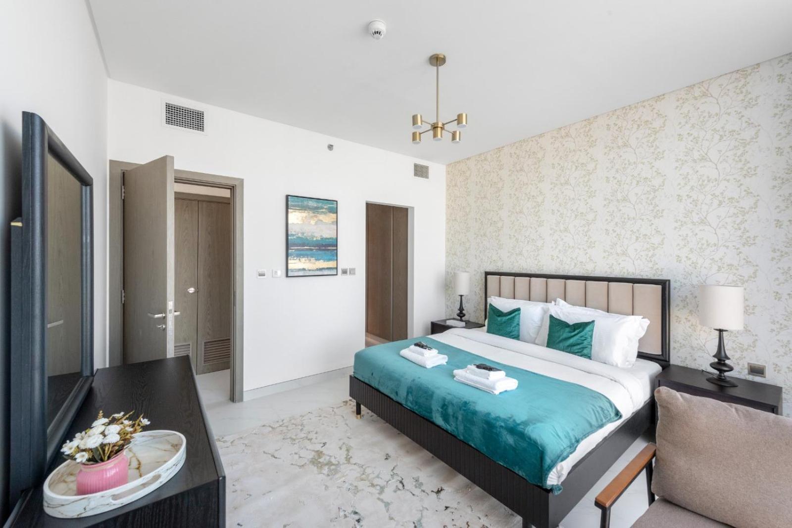 Apartment Tranquil Retreat 1 Bedroom With Serene Views In District 1
